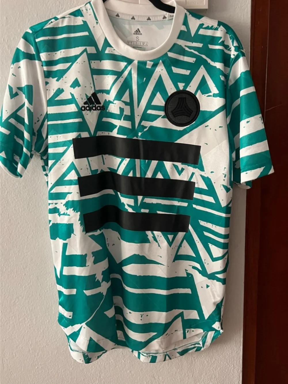 Adidas Mens Tan DNA Graphic Number #10 Men Small Green Soccer Jersey | Shirt